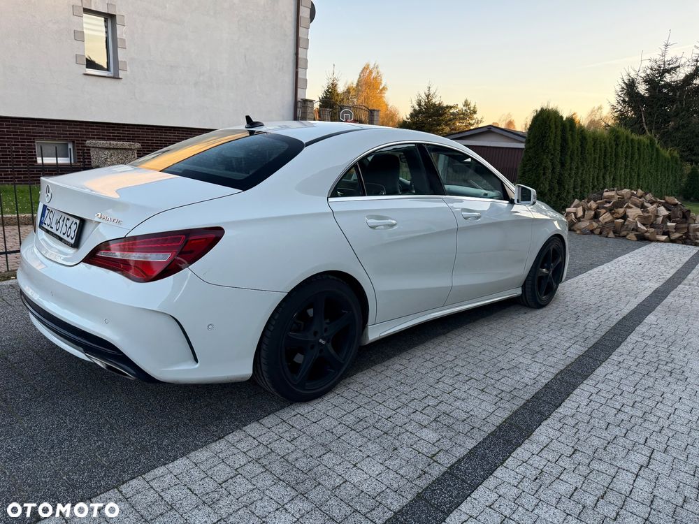 Mercedes-Benz CLA 220 4-Matic AMG Line - 26