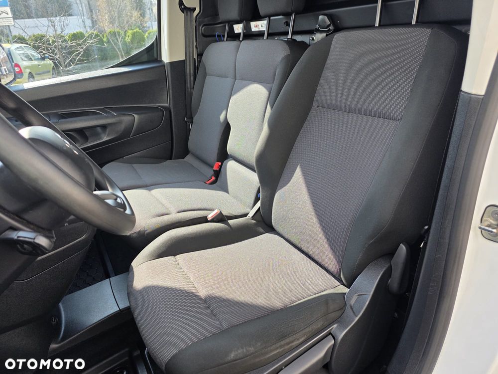 Citroën BERLINGO - 11