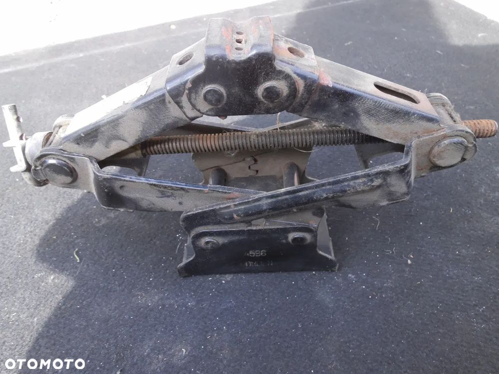 PODNOŚNIK SAMOCHODOWY TRAPEZOWY LEWAREK - 2