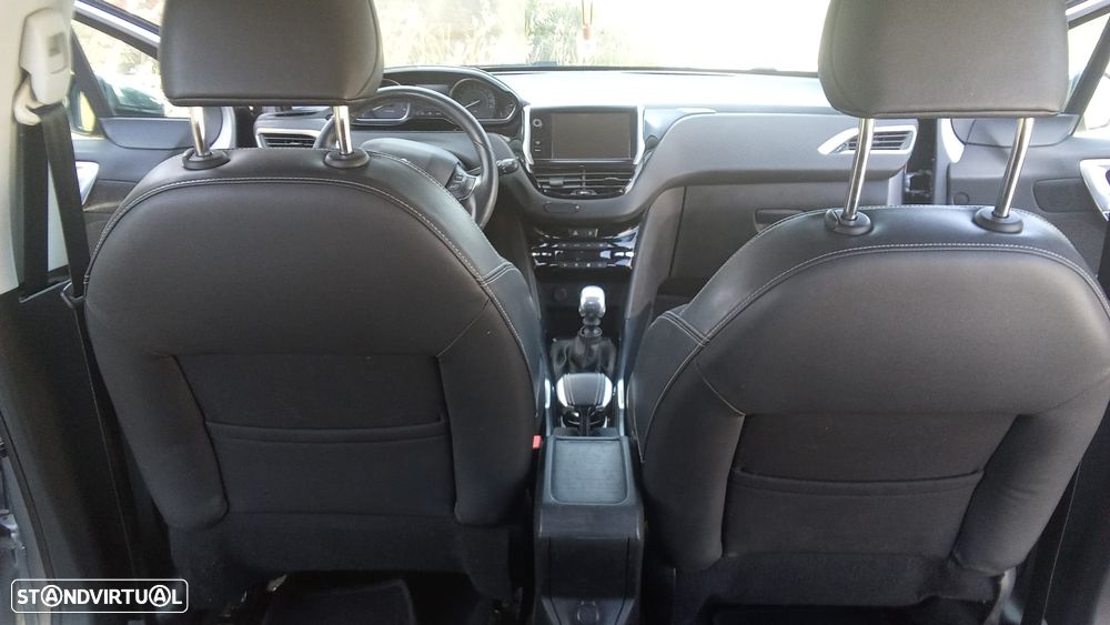 Peugeot 2008 1.6 e-HDi Allure - 18