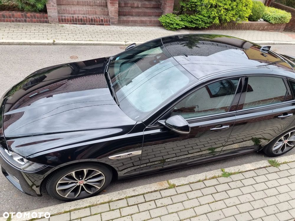 Jaguar XF 2.0 i4D R-Sport - 17
