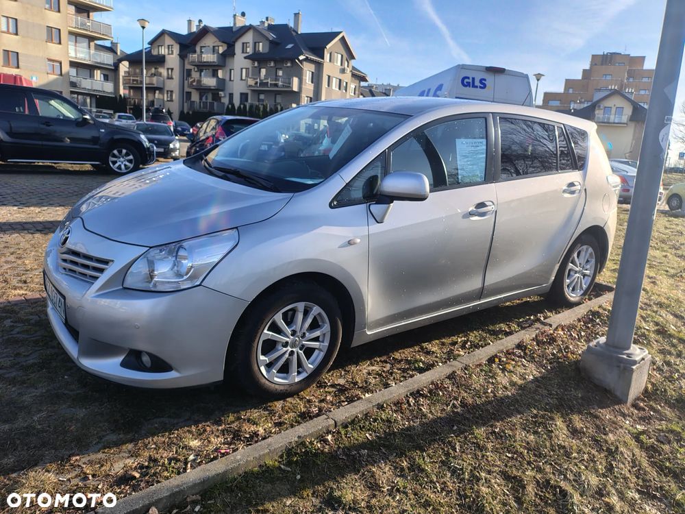 Toyota Verso 2.0 D-4D Luna - 1