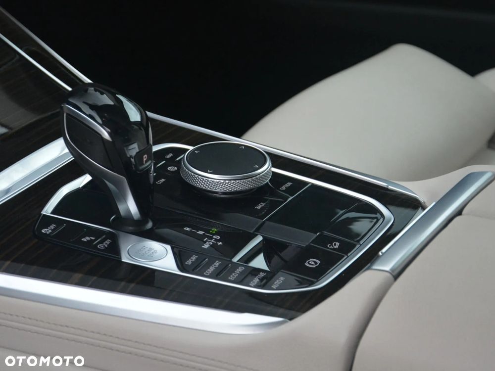 BMW X5 xDrive25d - 14