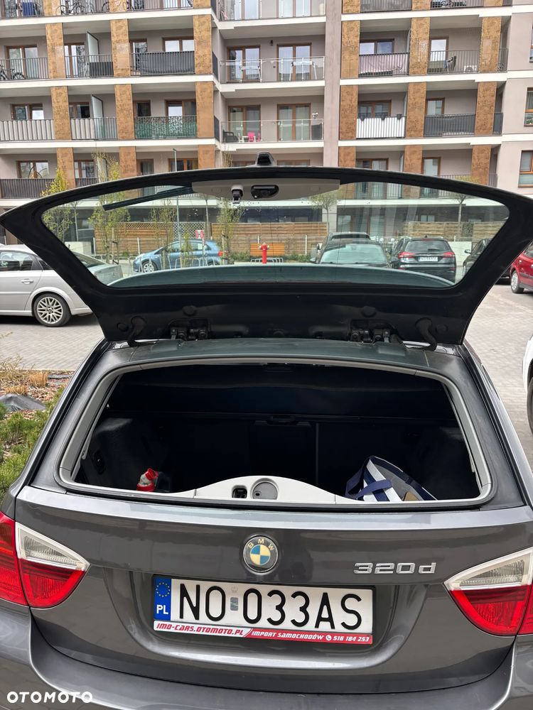 BMW Seria 3 320d - 14