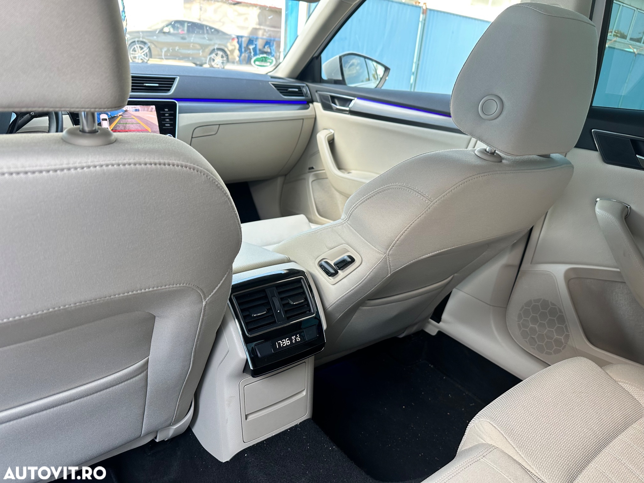 Skoda Superb 2.0 TDI SportLine - 7