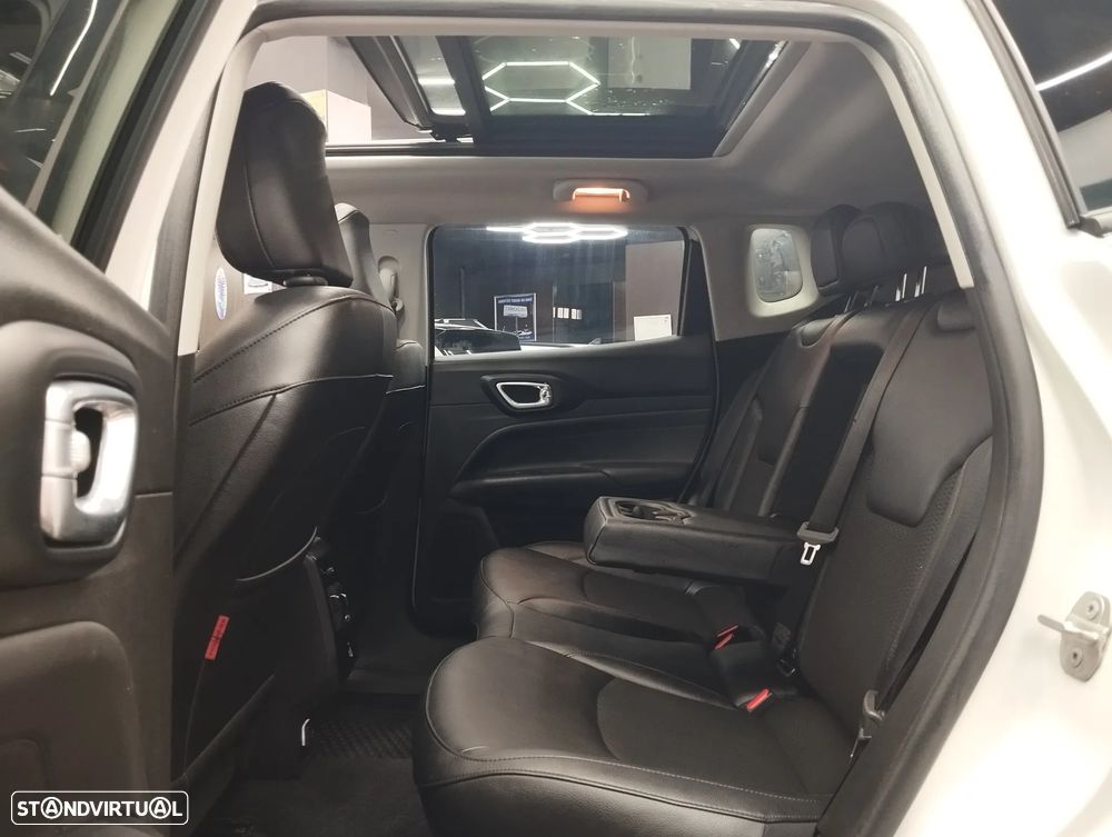 Jeep Compass 1.3 TG Trailhawk - 17