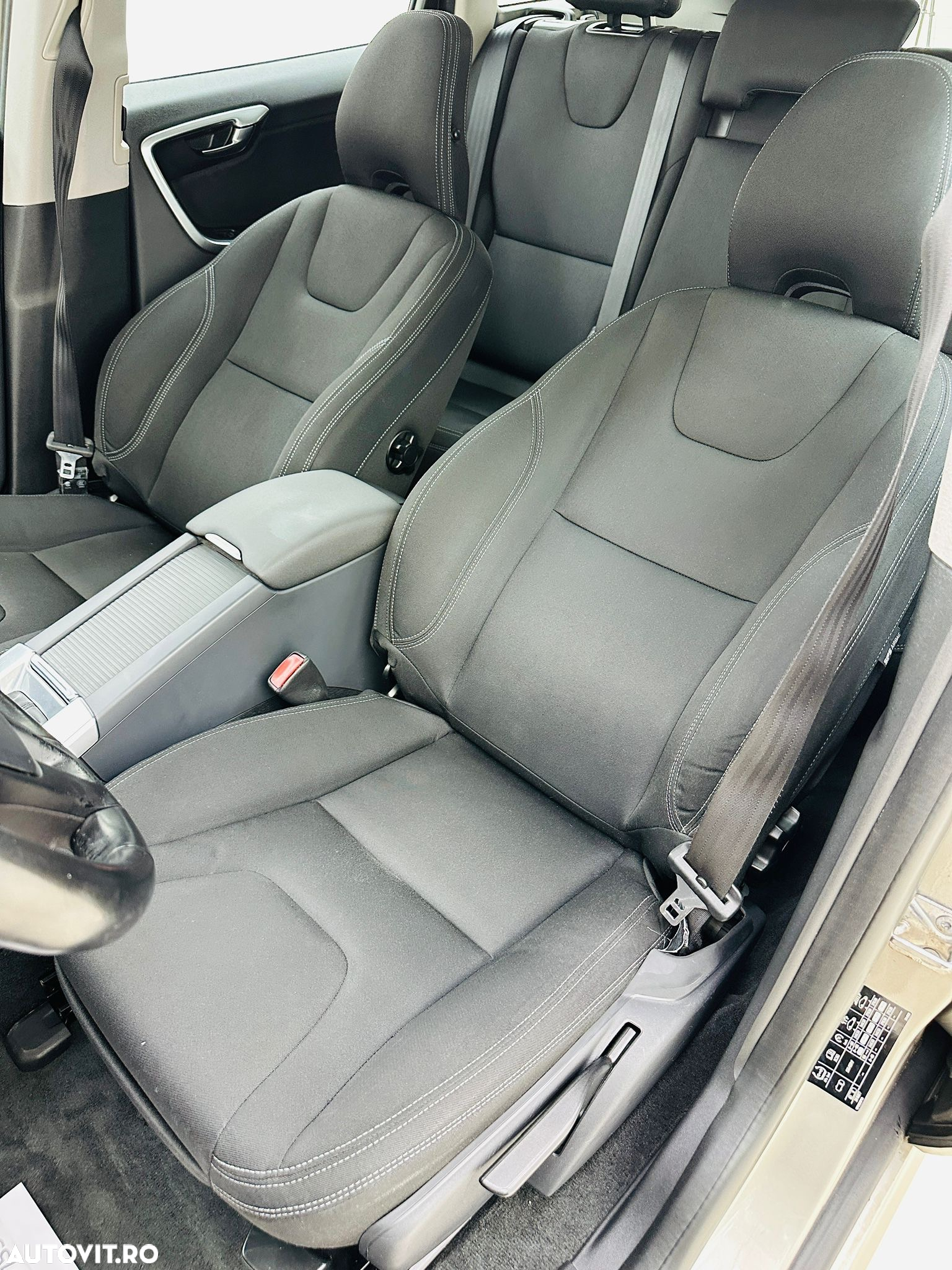 Volvo XC 60 - 23
