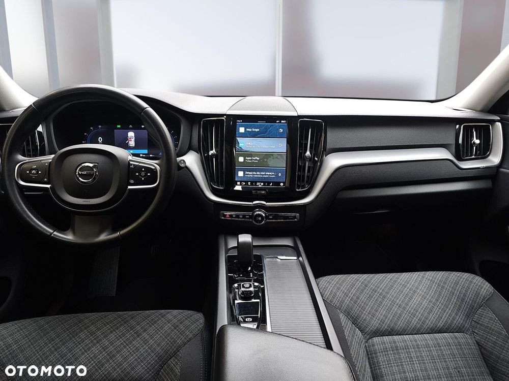 Volvo XC 60 B4 B Essential - 8