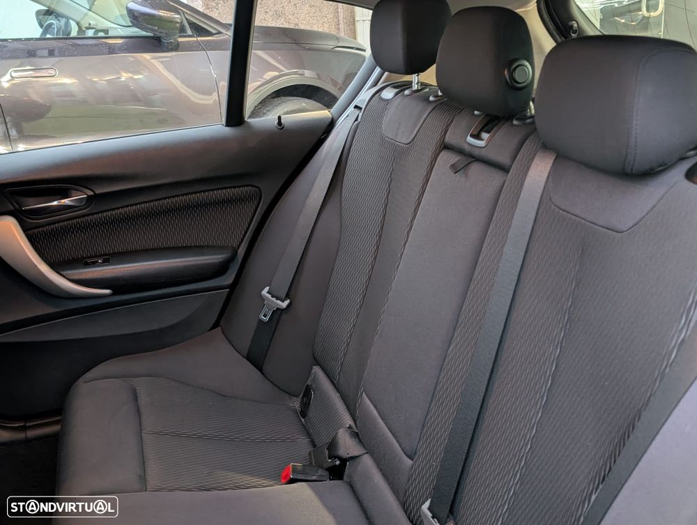 BMW 116 d EfficientDynamics Edition - 11