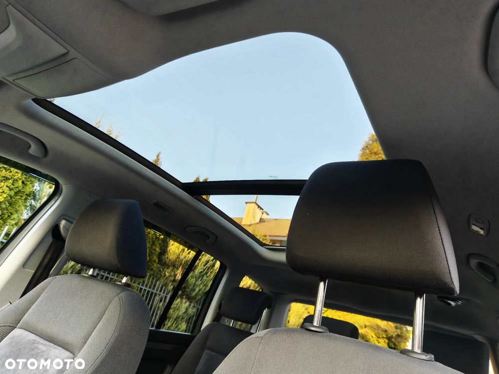 Volkswagen Touran 1.6 TDI DPF BlueMotion Technology Highline - 36