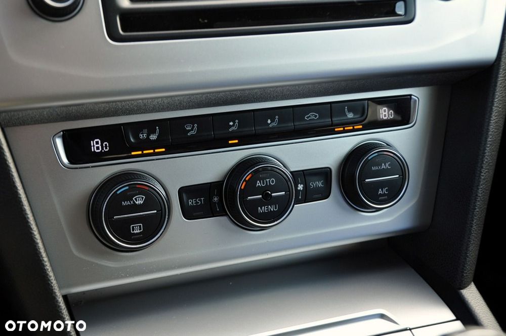 Volkswagen Passat Variant - 34