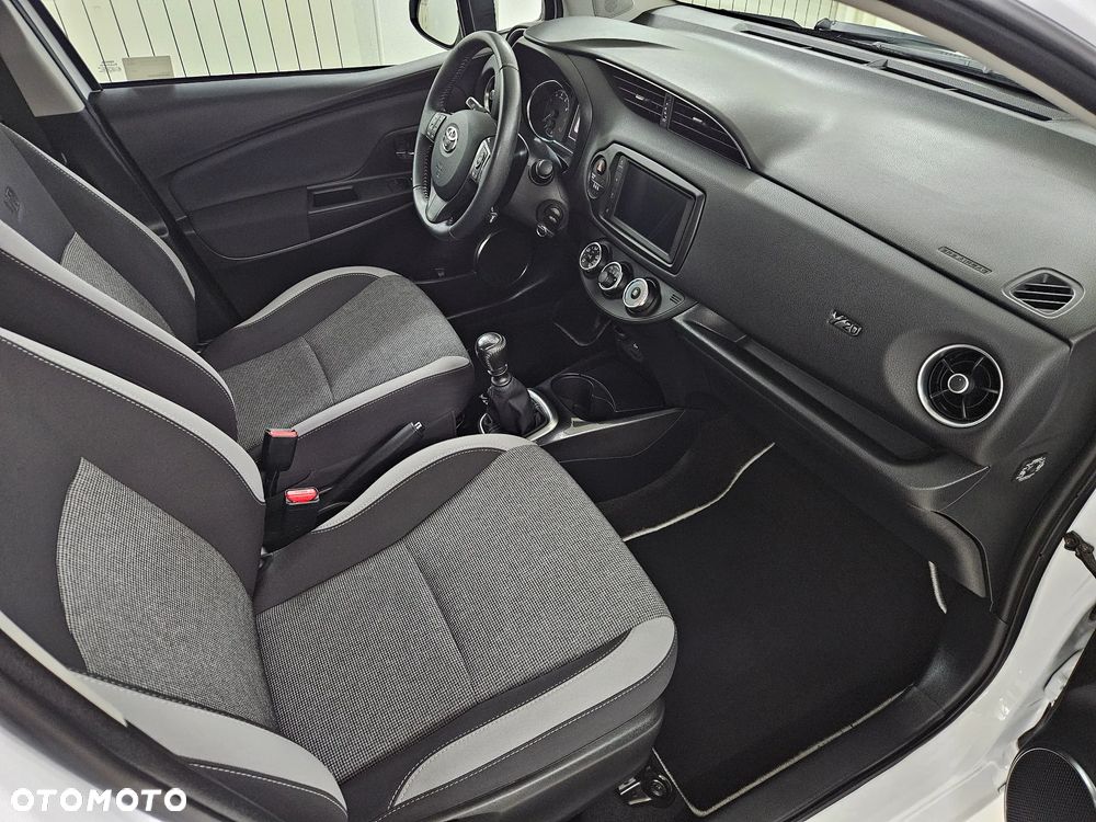 Toyota Yaris 1.5 Premium - 8