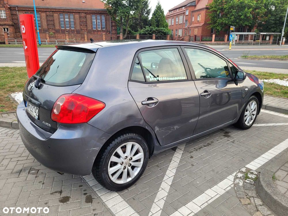 Toyota Auris - 4