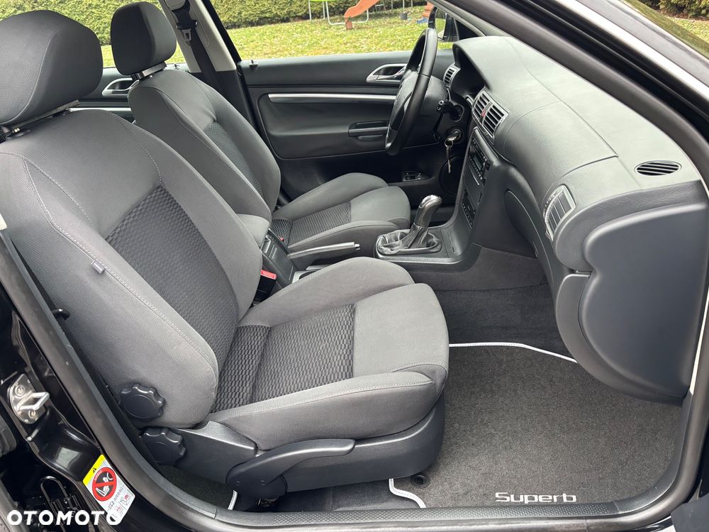 Skoda Superb 2.0 Comfort - 30