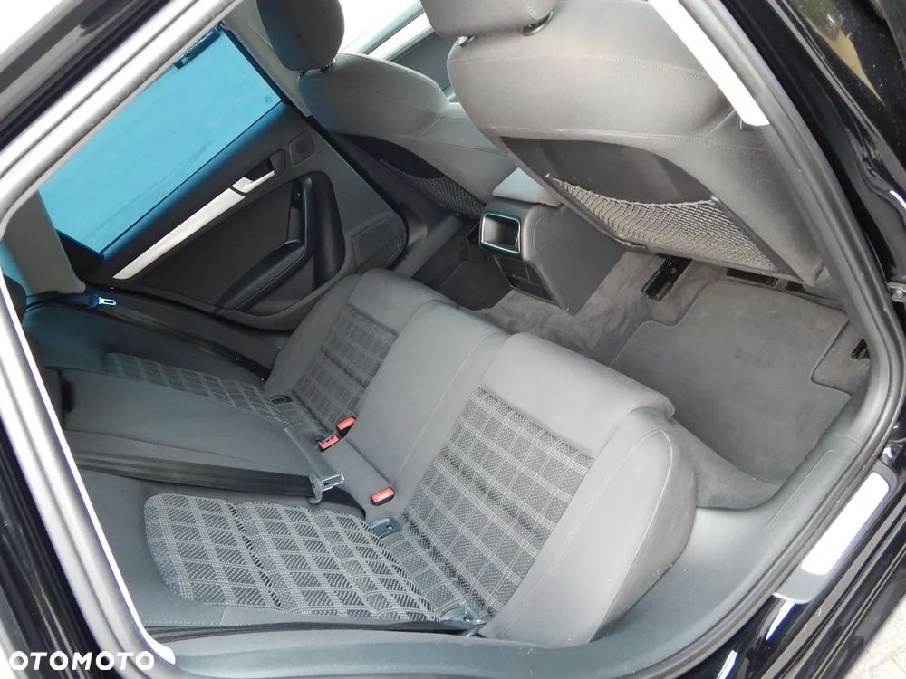 Audi A4 Avant 2.0 TDI S tronic - 13