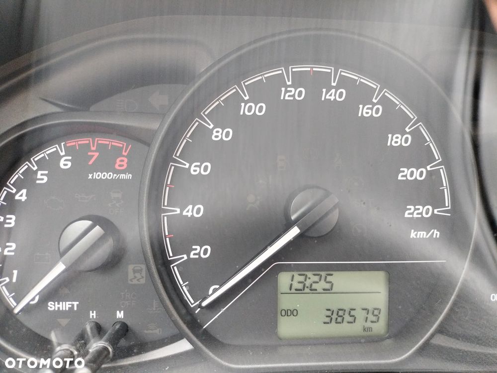 Toyota Yaris - 20