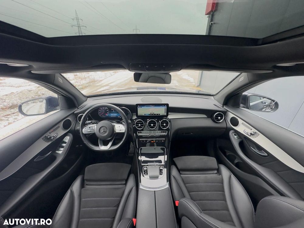 Mercedes-Benz GLC 300 e 4MATIC - 29