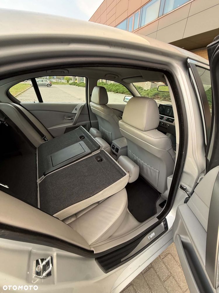 BMW Seria 5 525i - 10