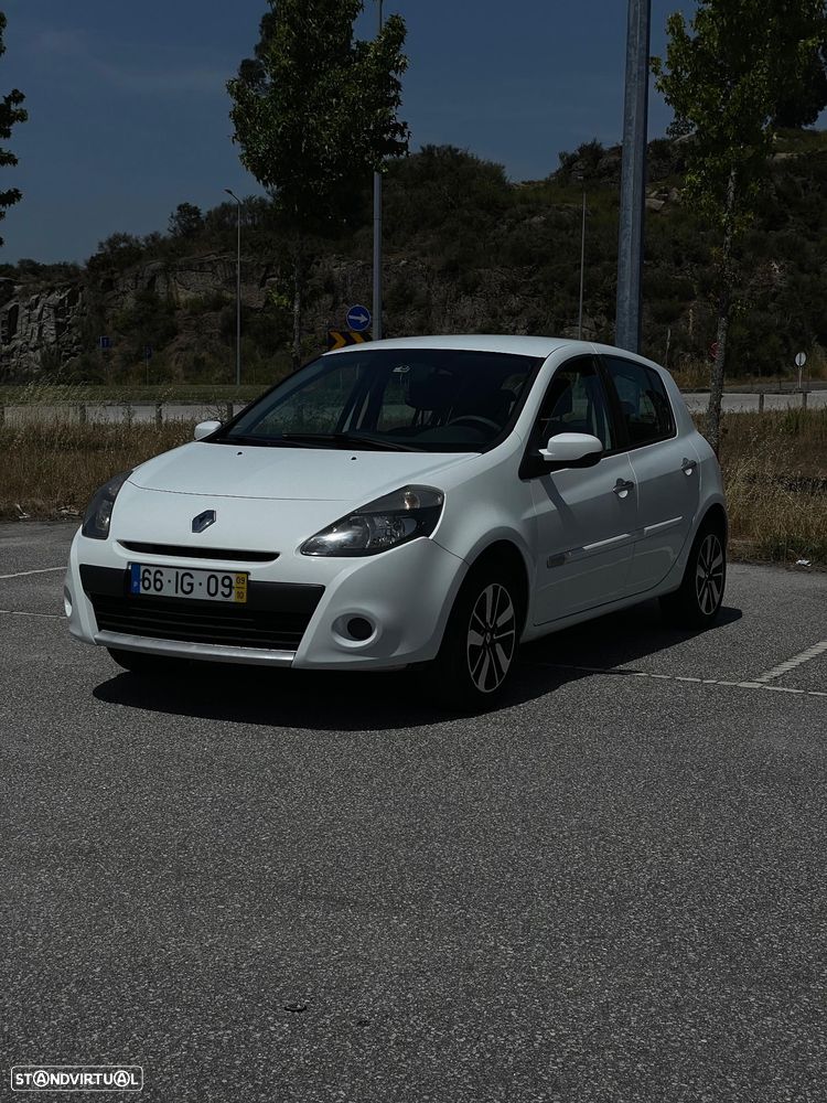 Renault Clio 1.5 dCi Dynamique S - 1