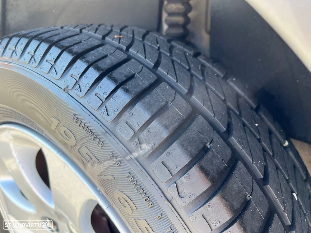 Peugeot 307 1.4 XR - 21