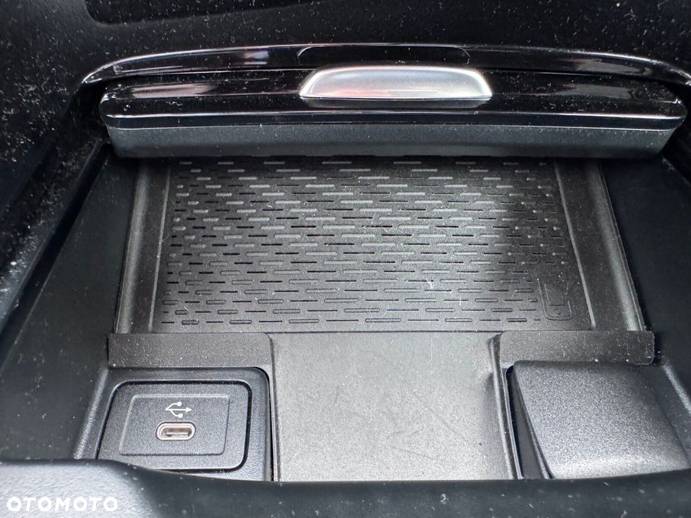 Mercedes-Benz Klasa A 220 d AMG Line 8G-DCT - 26