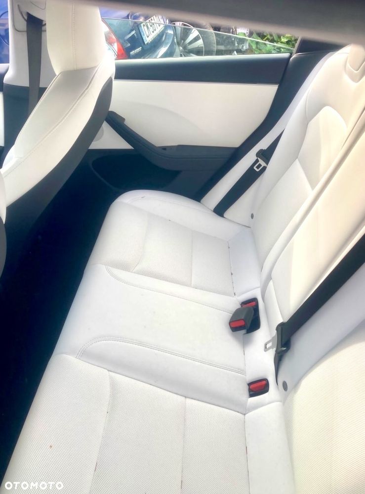 Tesla Model 3 AWD - 6