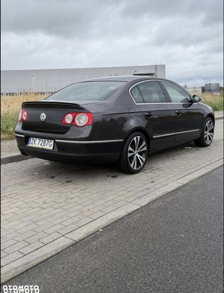 Volkswagen Passat 2.0 TDI Highline - 4