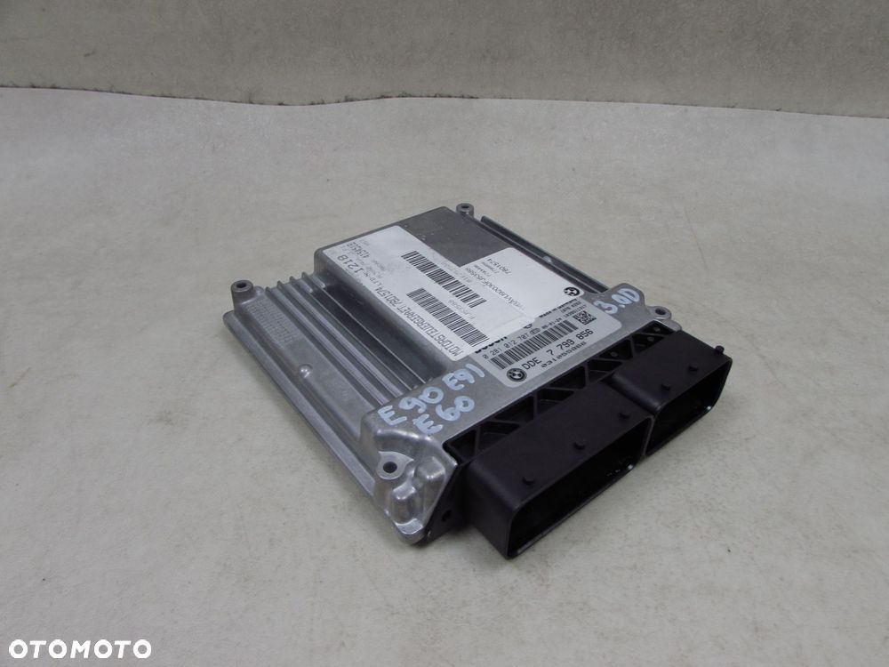 BMW SERII 7 E60 E61 E90 3.0D 05-12 KOMPUTER STEROWNIK 7799856 0281012707 - 2