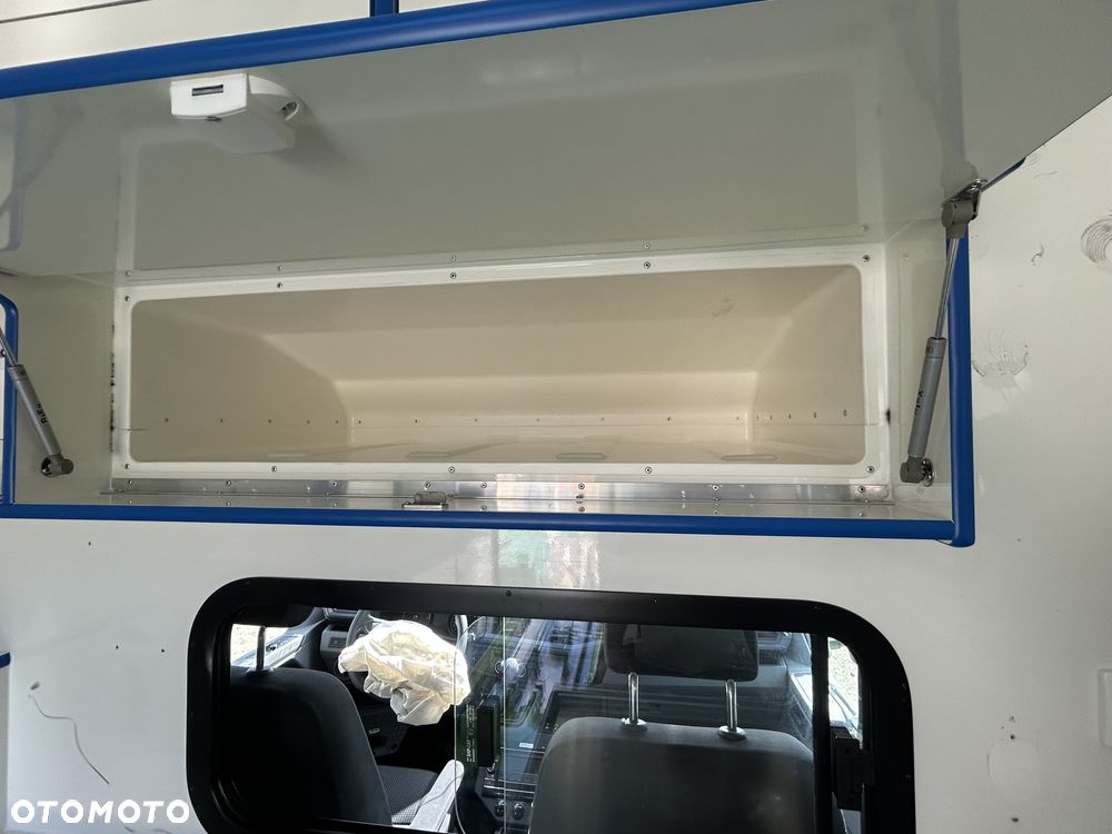 Volkswagen Transporter - 12