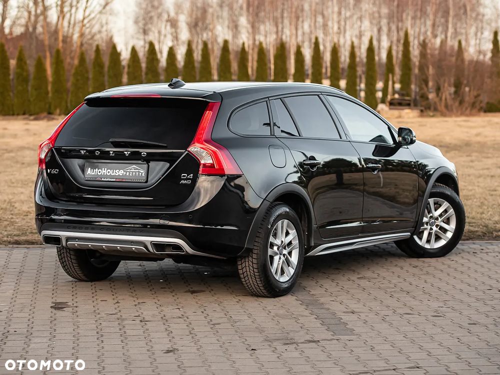 Volvo V60 Cross Country - 13
