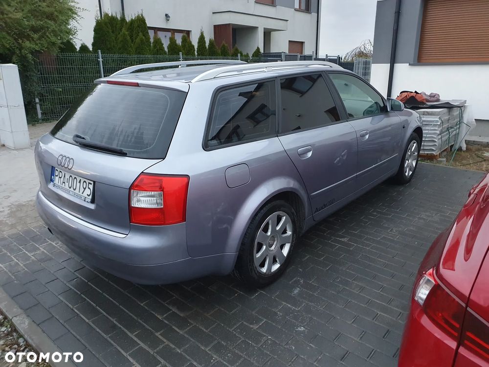 Audi A4 Avant - 4