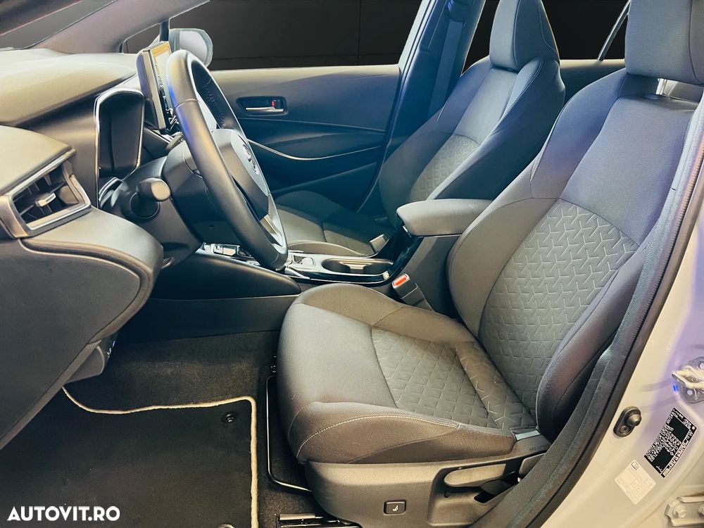 Toyota Corolla 1.8 HSD Business - 14