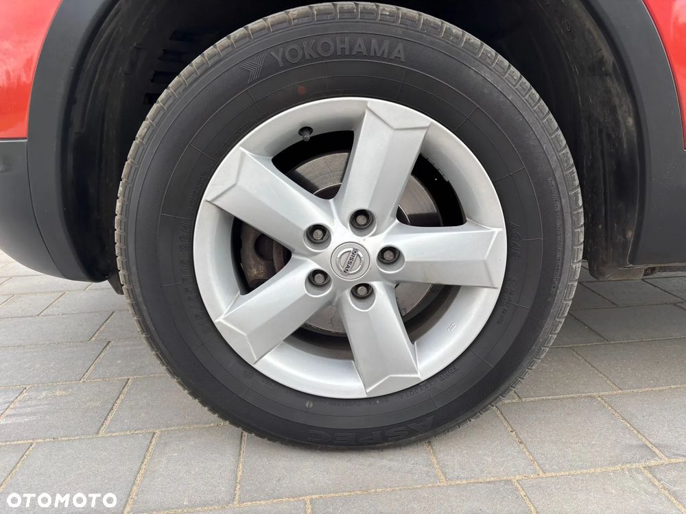 Nissan Qashqai 1.6 visia - 32