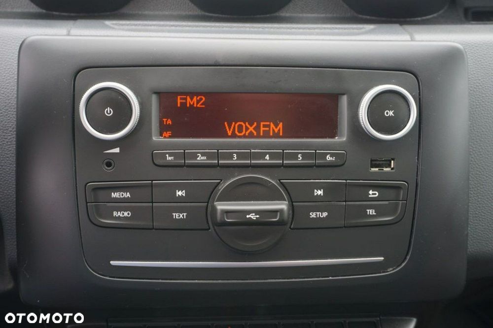 Dacia Duster 1.6 SCe Essential - 18