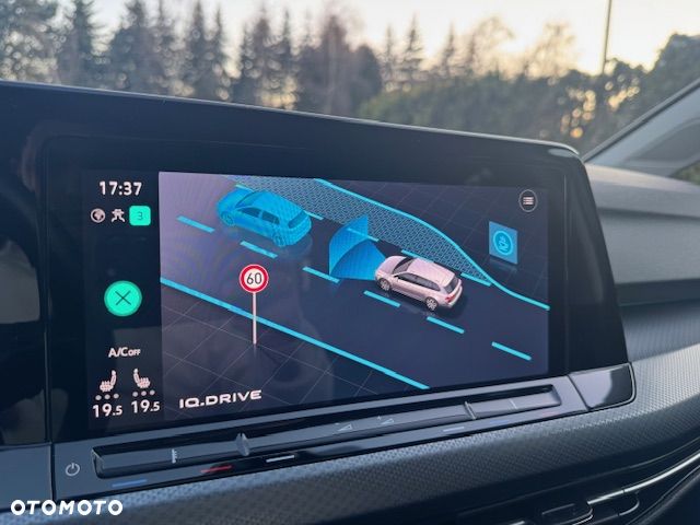 Volkswagen Golf Variant - 19