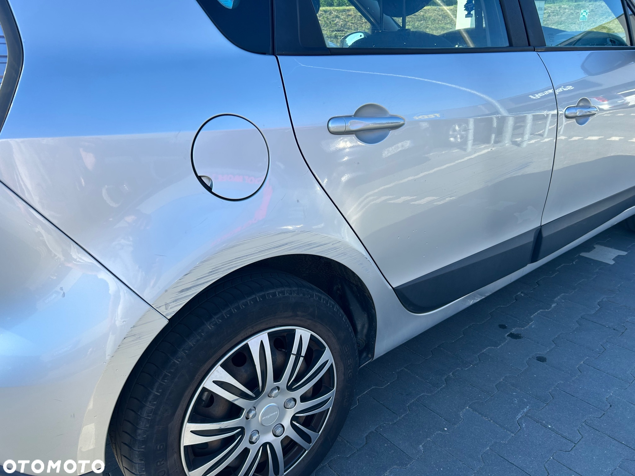 Renault Scenic 1.5dCi TomTom Edition - 13