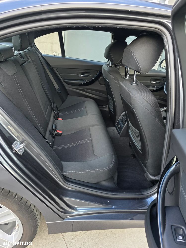 BMW Seria 3 320d Aut. - 16