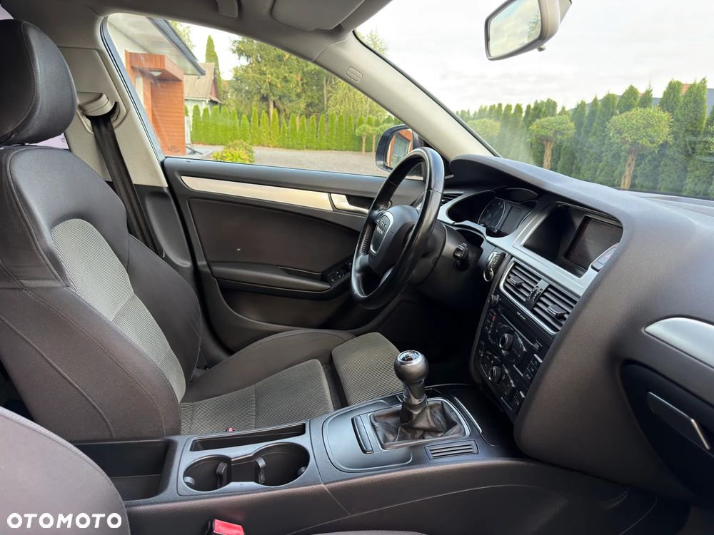 Audi A4 Avant 2.0 TFSI Attraction - 35