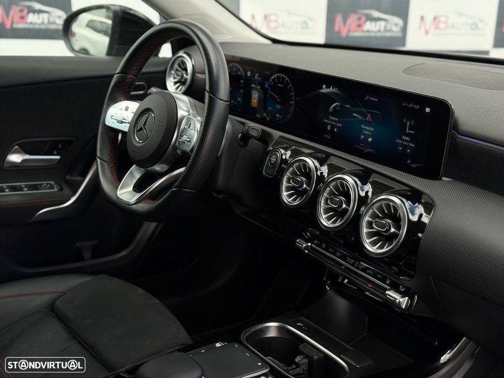 Mercedes-Benz A 250 e AMG Line - 55