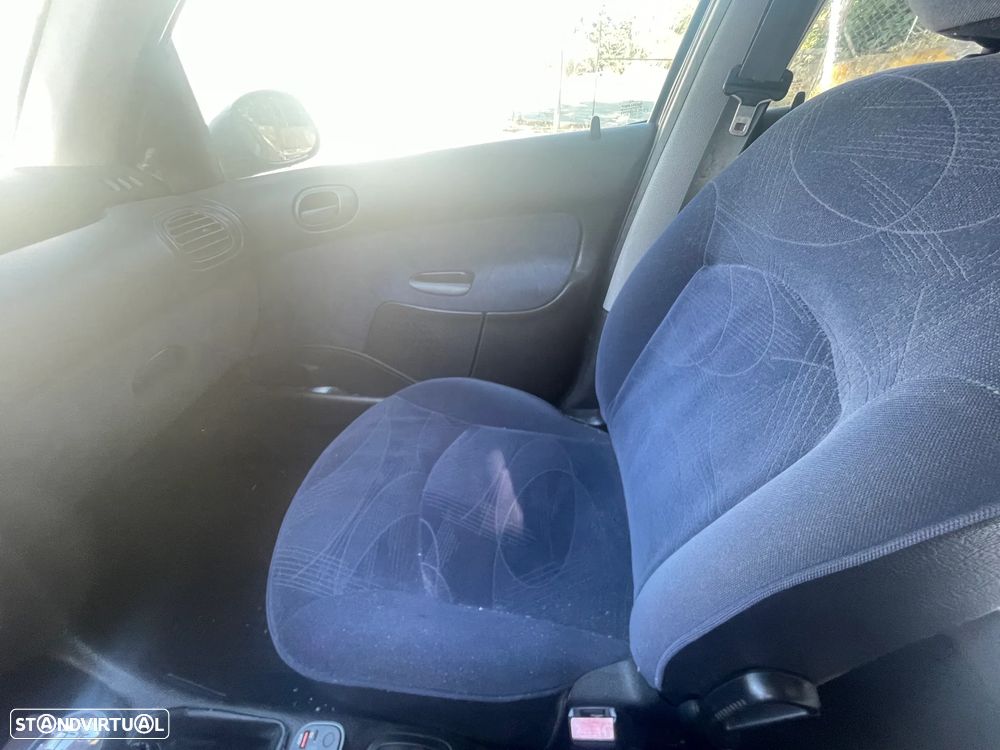 Peugeot 206 1.1 XR - 11