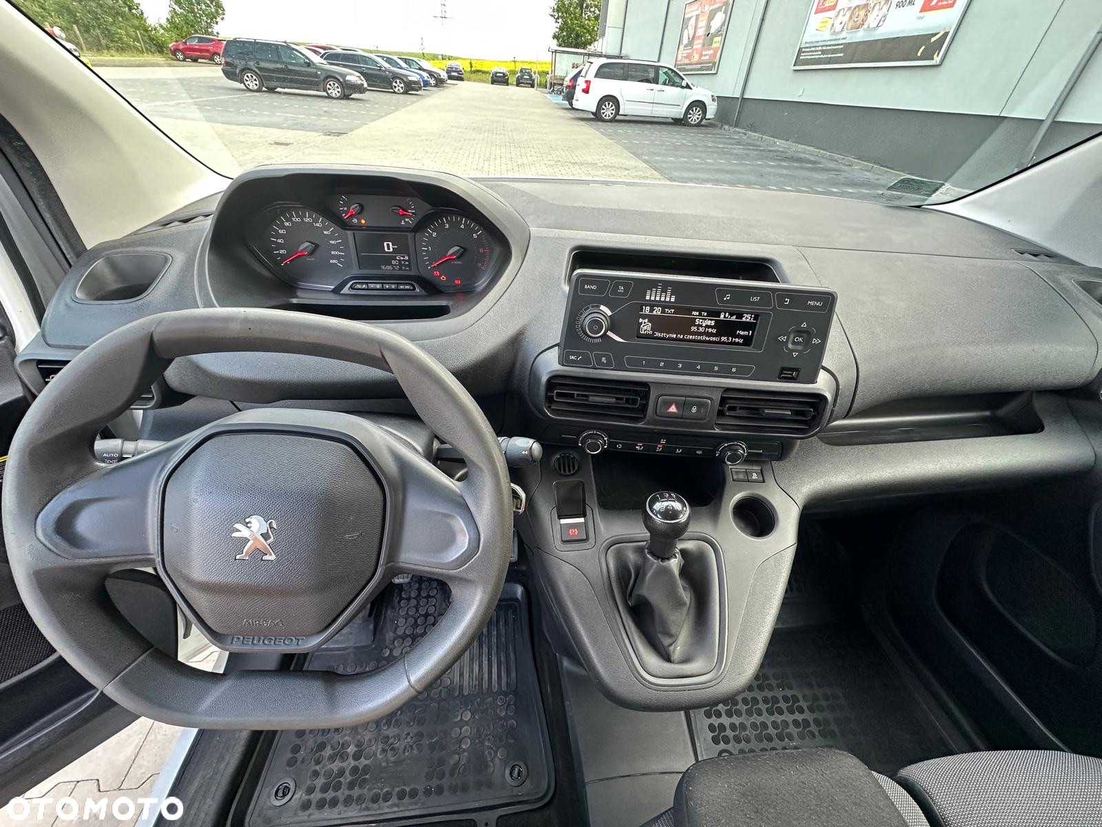 Peugeot Partner Berlingo Combo Long - 4