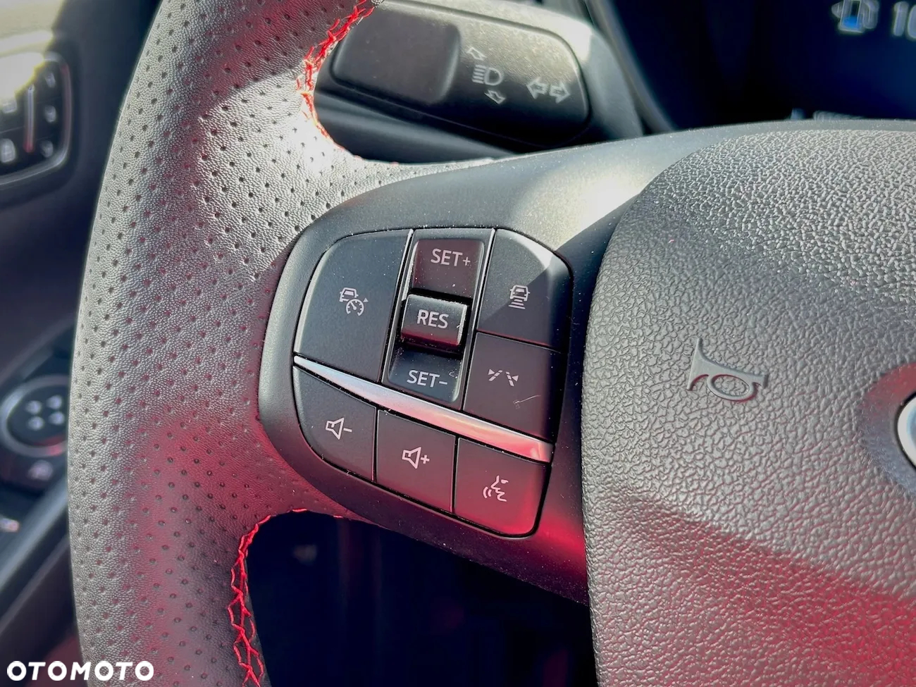 Ford Escape 2.0 EcoBoost AWD Titanium - 17