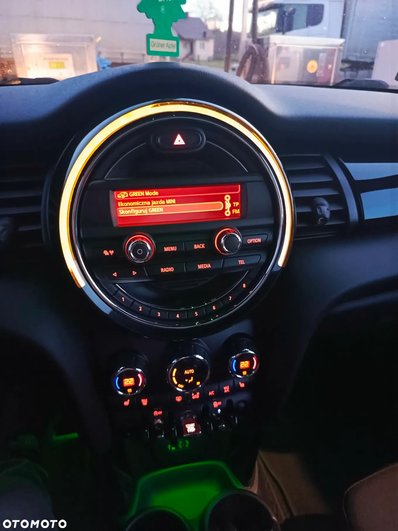 MINI Cooper D - 24