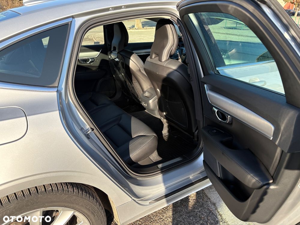 Volvo S90 D4 SCR Momentum Pro - 12