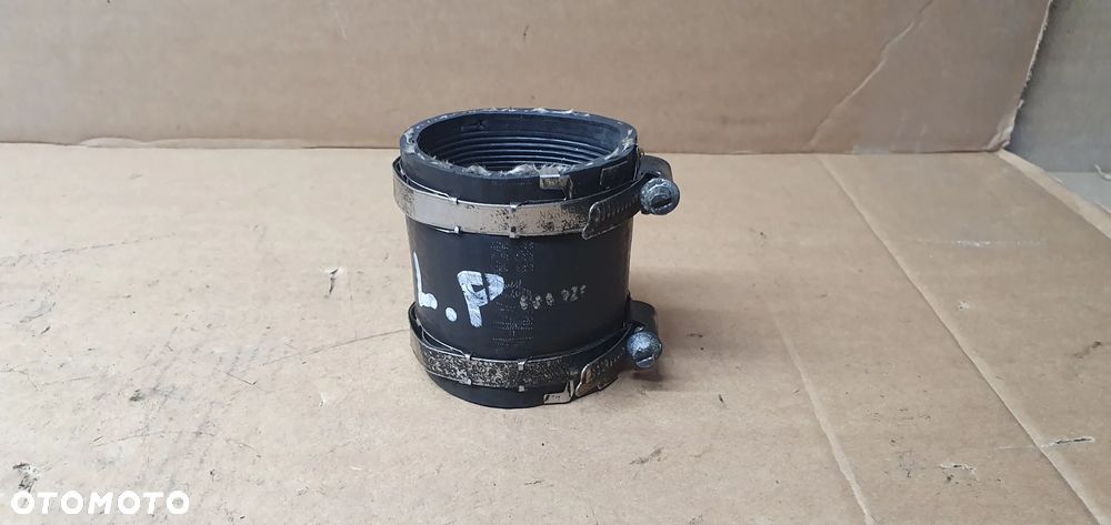 Rura wąż przewód turbiny BMW M5 G30 F90 4.4 V8 7856923 - 2