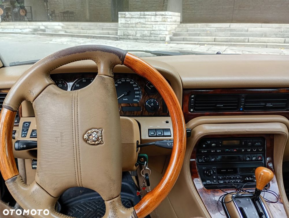 Jaguar XJ - 2