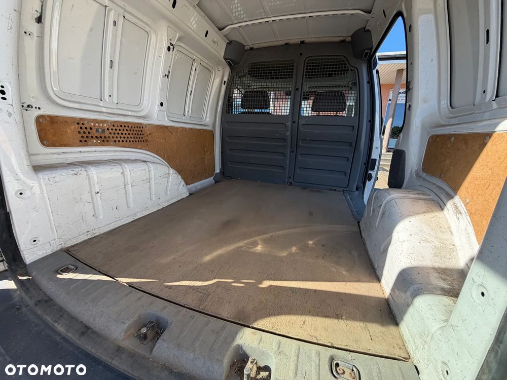 Volkswagen Caddy - 8