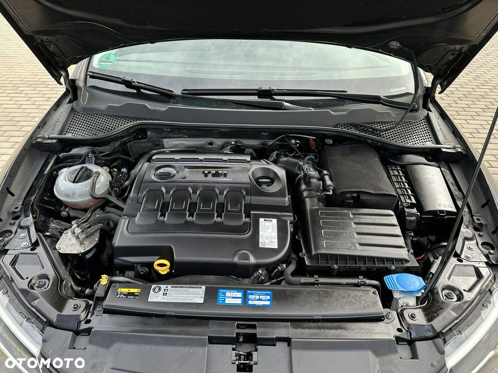 Seat Leon Sportstourer 2.0 TDI DPF DSG Xcellence - 33