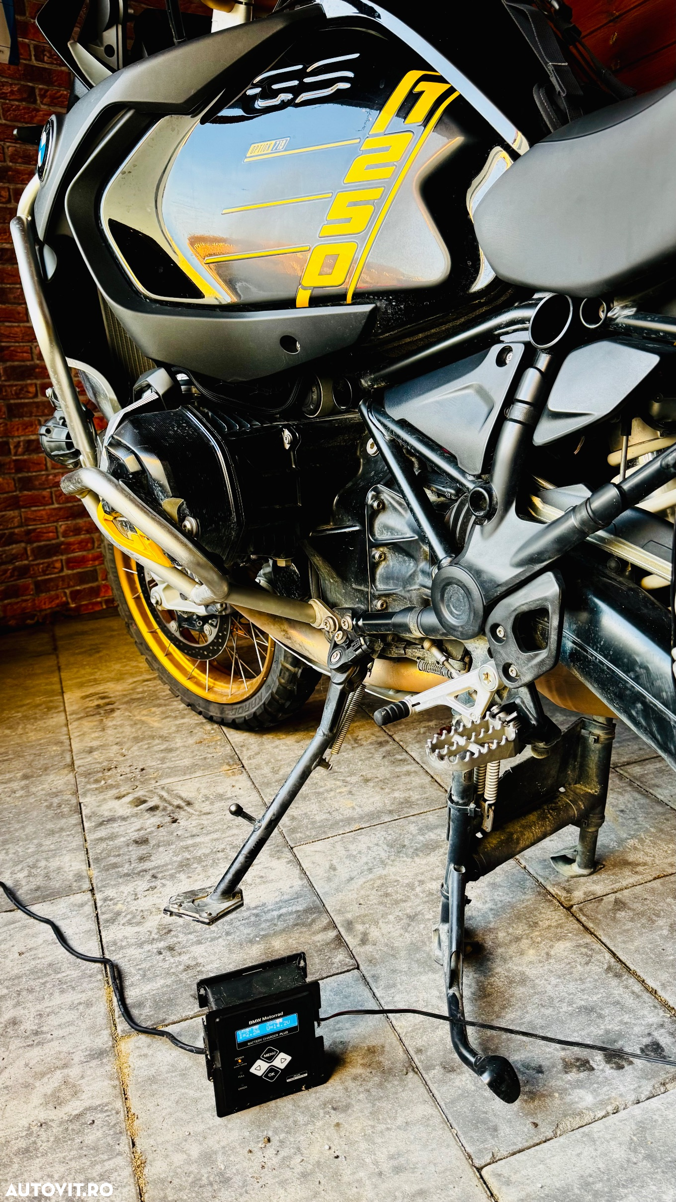 BMW R 1250GS 40 Years Edition - 10