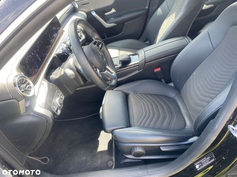 Mercedes-Benz CLA 200 d 8G-DCT - 13